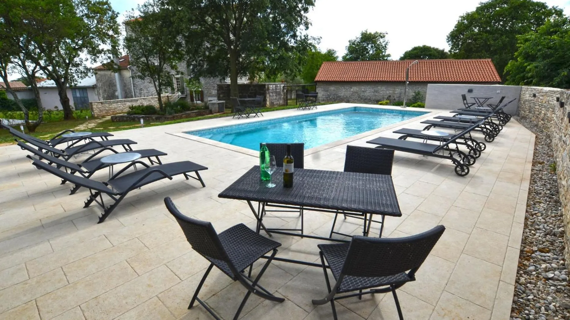 Tranquil Getaway With Shared Pool In Bale酒店 招待所