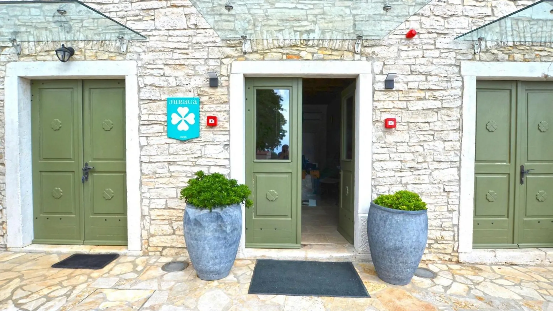 Tranquil Getaway With Shared Pool In Bale Hotell 0*,  Kroatien