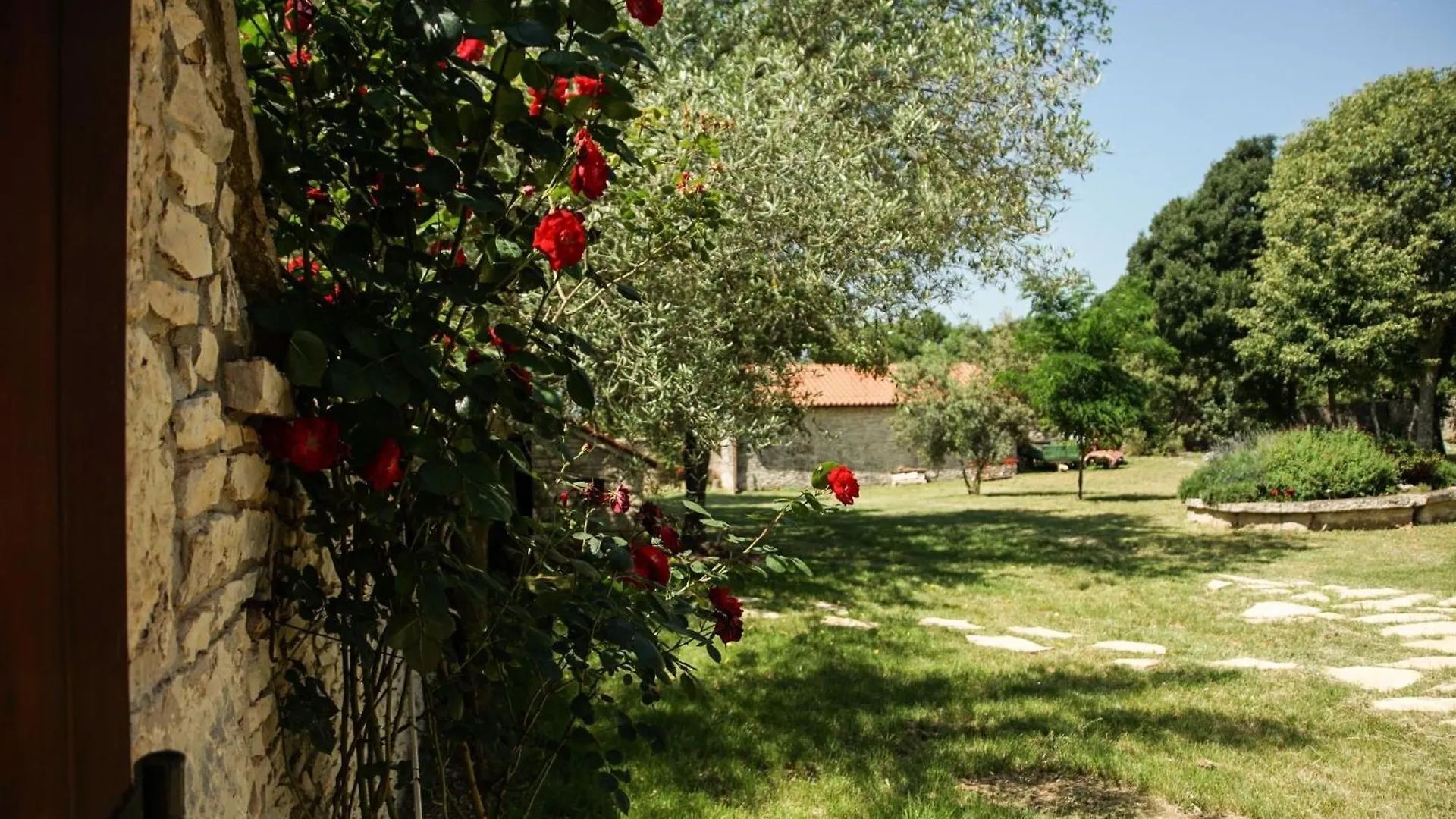Tranquil Getaway With Shared Pool In Bale Hotell Pensionat
